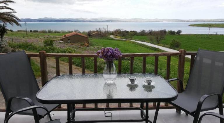 Beautiful vacation home with patio & hot tub | Perfect for remote work | Pet-friendly — photo 3