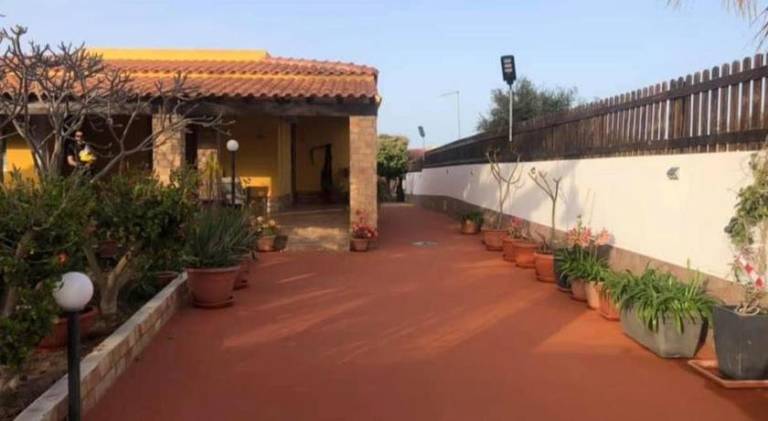 Rental apartment with garden & grill in Lampedusa