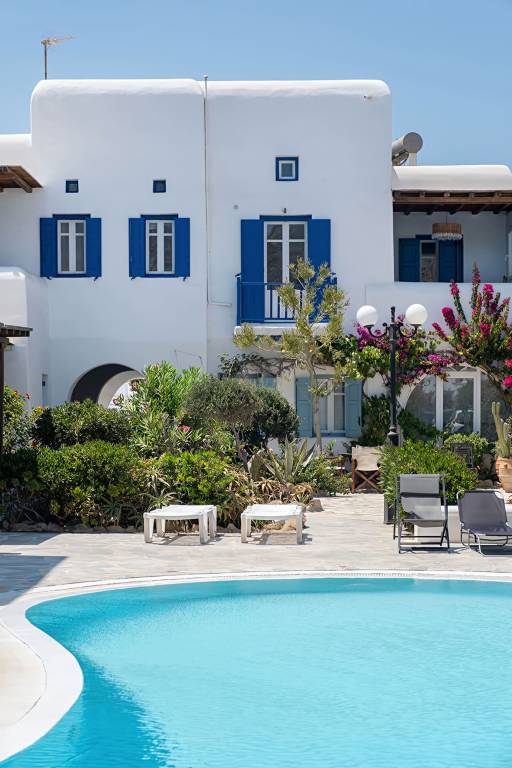 Rental with yard, patio & pool | Next to the beach | Pets are welcome — photo 3