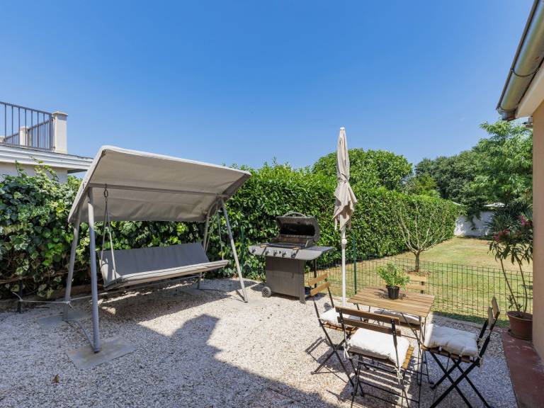 Vacation home with yard, grill & terrace — photo 3