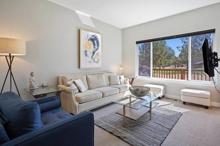 House with barbeque, pool & hot tub | Mountain view | Suitable for remote work — photo 2