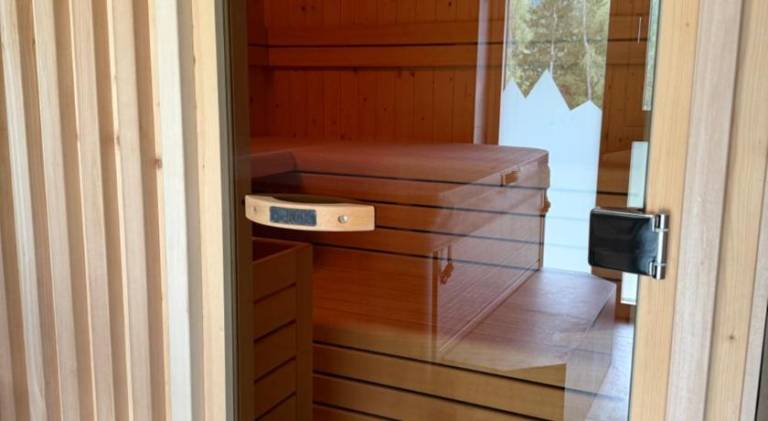 Holiday apartment with jacuzzi, sauna & garden — photo 3