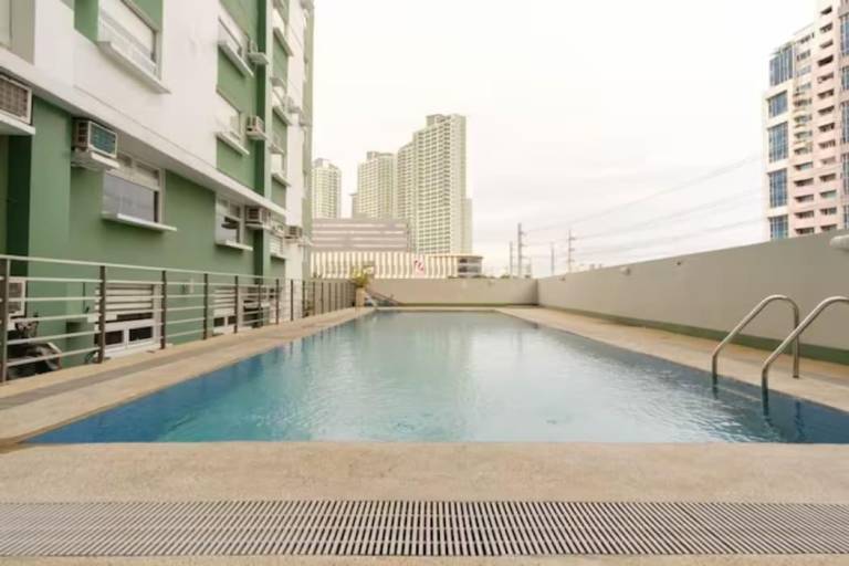 Apartment with pool — photo 2