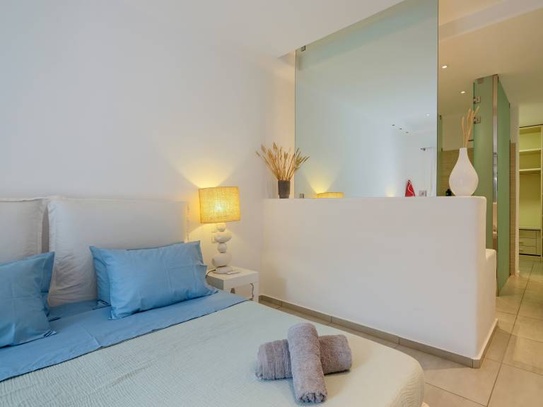 Secret Island - 5 master bedroom, private pool — photo 5