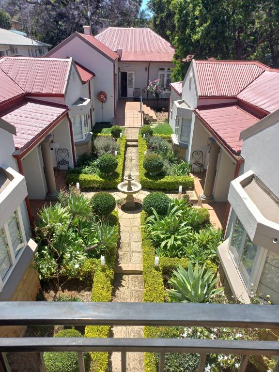 Liza's Cottage Guesthouse — photo 4