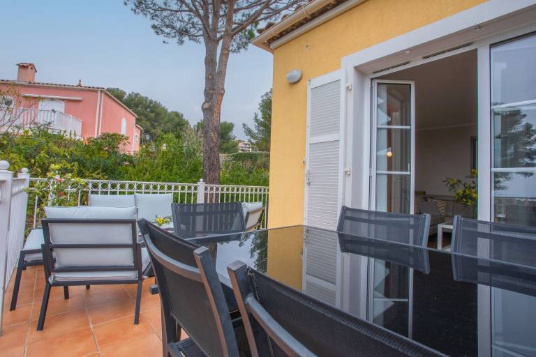 Child-friendly wonderful rental apartment with barbecue, terrace & fast internet | Sea view | Close to the beach | Dogs allowed — photo 5