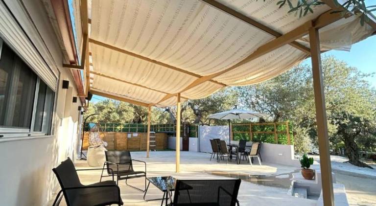 Pleasant villa with terrace, yard & grill | Suitable for remote work | Pets allowed — photo 4