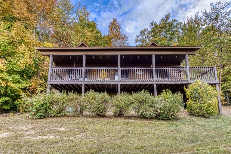 ER26 - Sasquatch Inn - Great Location! Close To Town Resort Pool! — photo 2