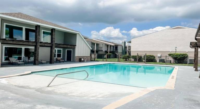 Holiday apartment with pool — photo 3