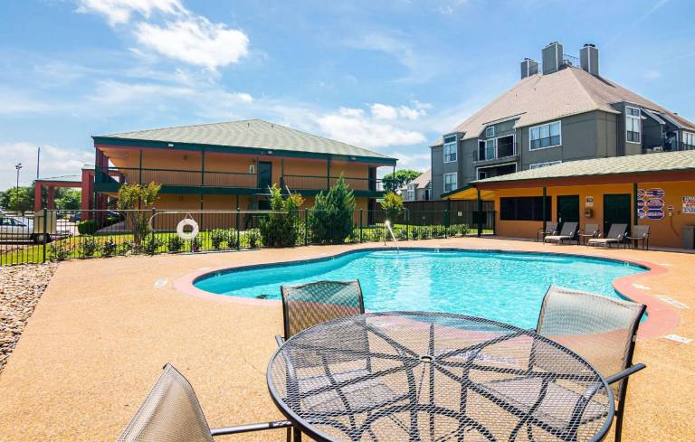 Quality Inn & Suites Garland - East Dallas — photo 5