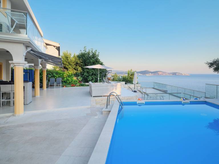 Villa Sutomore