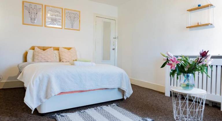Albert Road Homestay in Portsmouth