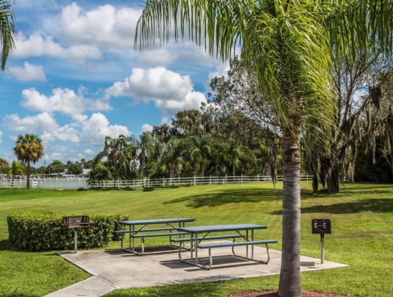 Travelodge Suites by Wyndham Lake Okeechobee — photo 3