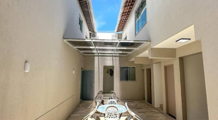 House with pool & jacuzzi — photo 4