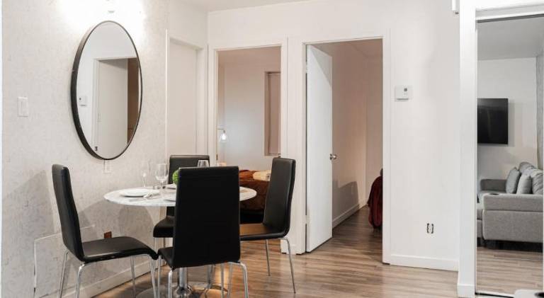 Griffintown Central 2BR Near Old Port & Downtown — photo 4