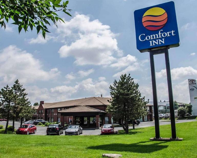Comfort Inn South Shore in Longueuil, QC