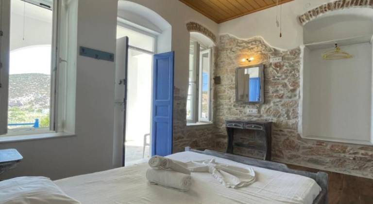 KROISSOS in Syros