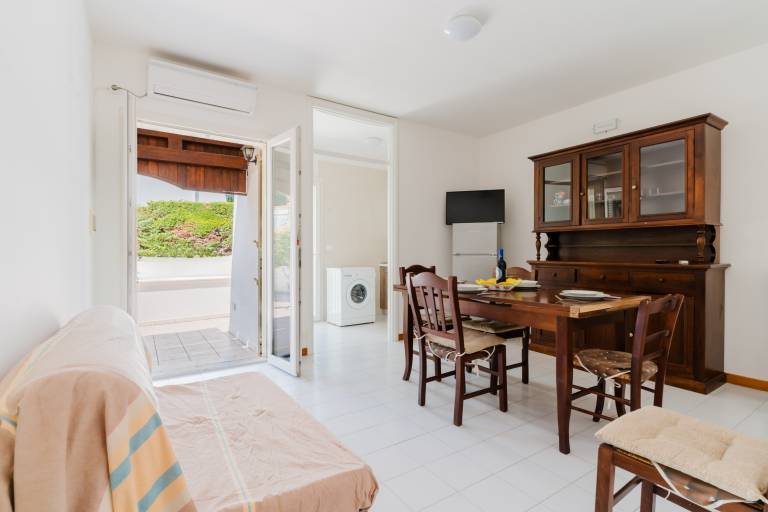 Pleasant vacation home with patio | Close to the beach | Pet-friendly — photo 3