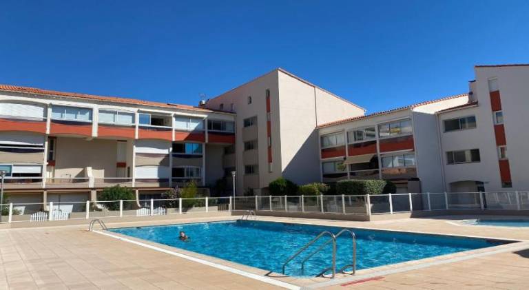 Rental apartment with pool — photo 5