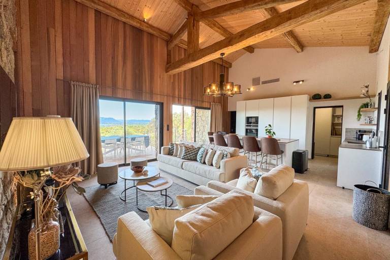 Family-oriented charming villa with terrace, yard & BBQ | Sea view | Pets allowed — photo 3