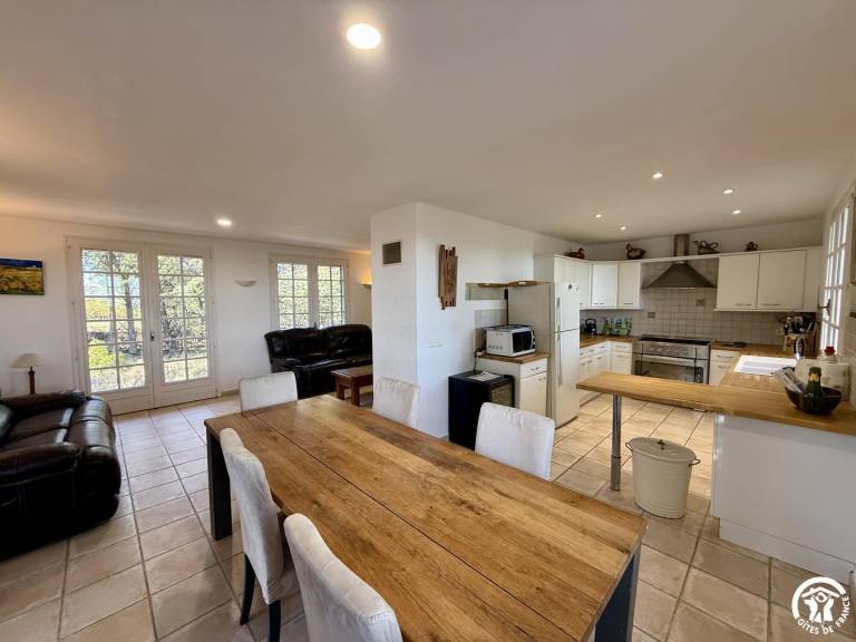Fully equipped ample gite with terrace, garden & private pool | Pet-friendly — photo 3