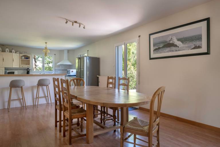 Fully equipped vacation home with yard & private pool | Pets allowed — photo 3