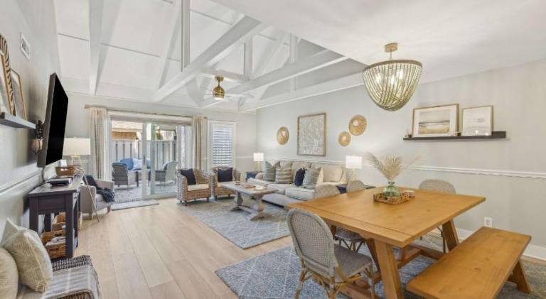 Condo for 6 with Resort Amenities & Walk to Beach — photo 2