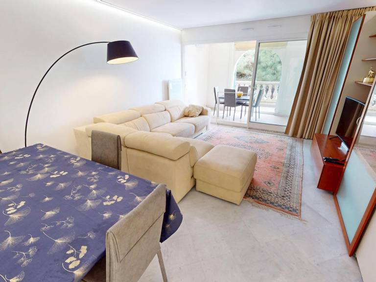 Spacious 3BR Center Menton with Terrace, Parking, Pool — photo 5
