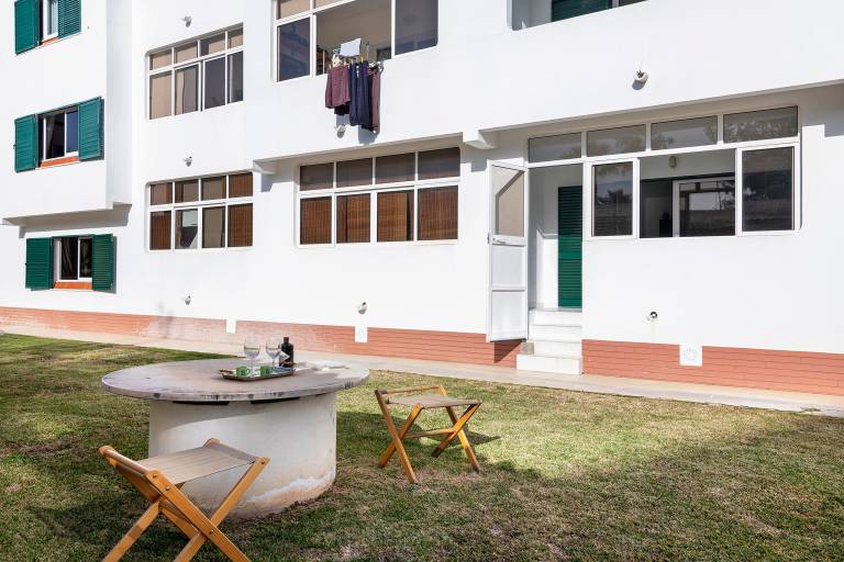 Central Albufeira Vacation Flat with Shared Pool — photo 2