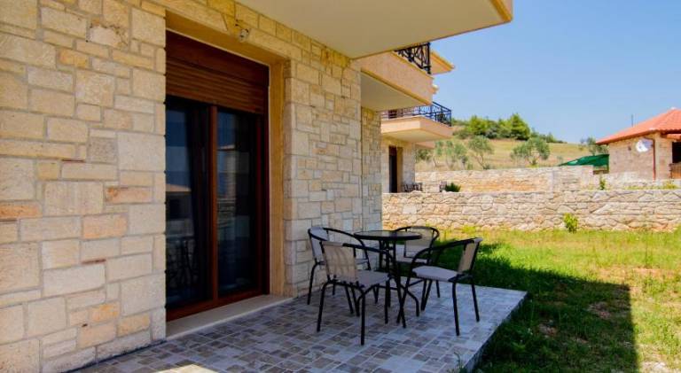 New build cozy maisonette in Nea Fokea, Chalkidiki - fevillas-com — photo 5