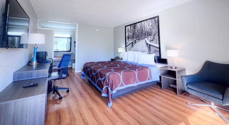 Super 8 by Wyndham Hardeeville/Savannah North — photo 2
