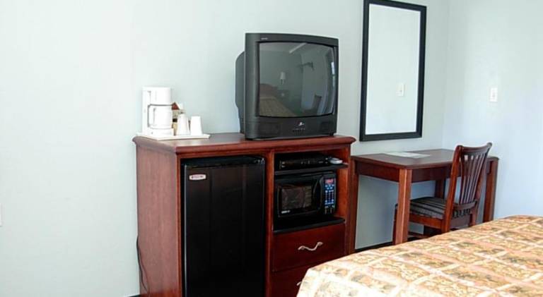 Economy Inn — photo 4