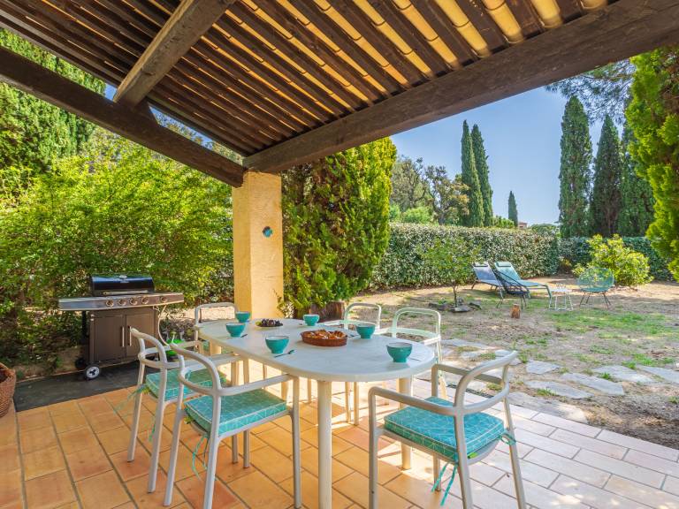 Vacation home with terrace & yard | Pets are welcome in Cavalaire-sur-Mer