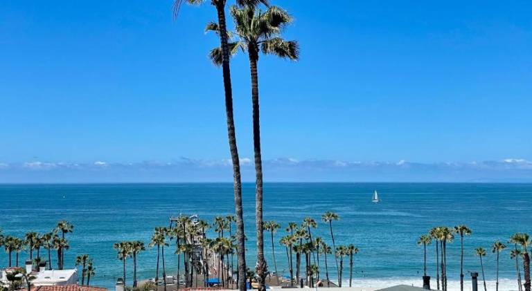 SurfView VR - Best Ocean and Pier View, 5 mins to Beach, Cozy Patio, Pet Friendly — photo 5