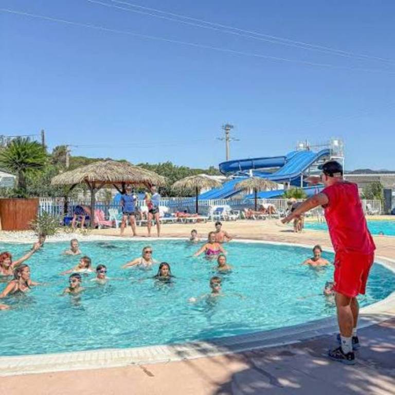 Children-friendly mobile home with pool & terrace | Dogs allowed — photo 3