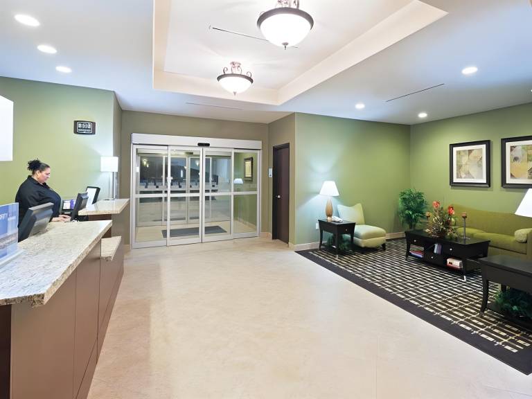 Holiday Inn Express & Suites Brady By IHG — photo 5