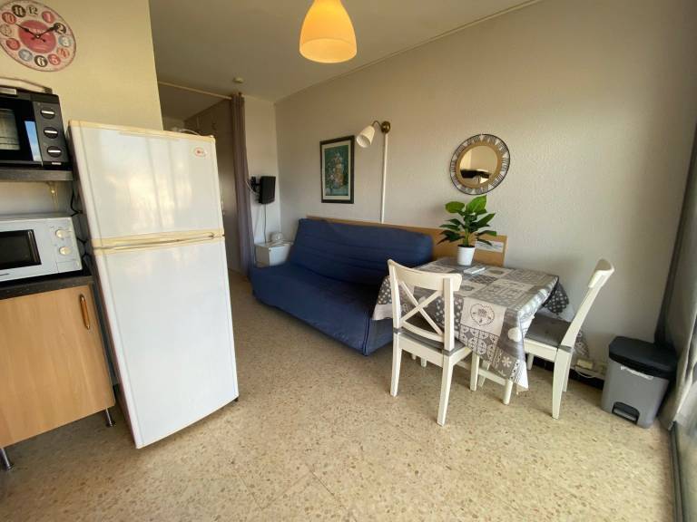 2-star apartment near the spa, pets allowed — photo 2