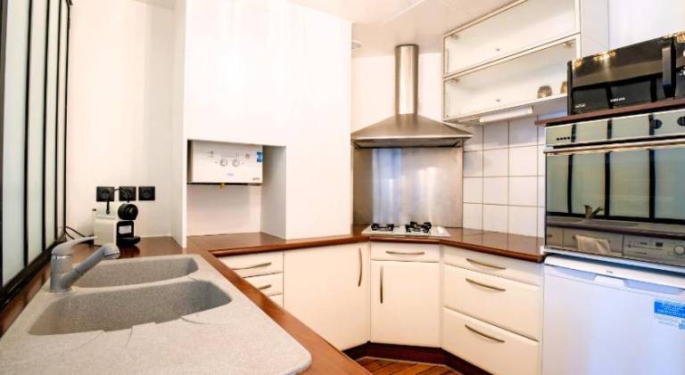 Rental apartment with jacuzzi — photo 4