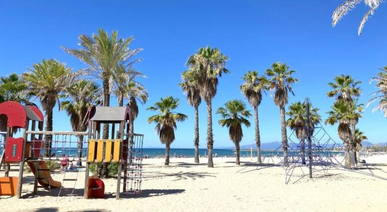 Nice holiday apartment with terrace | Next to the beach | Dogs allowed — photo 4