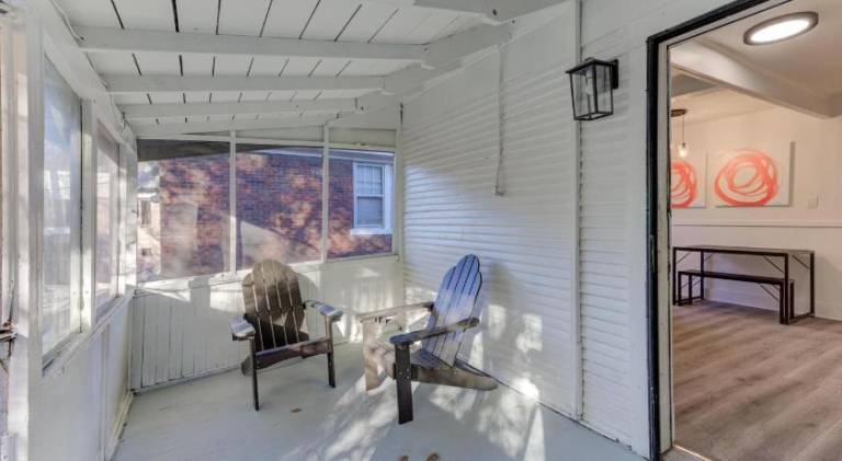 Charming Cooper-Young Flat in the Heart of Memphis — photo 3