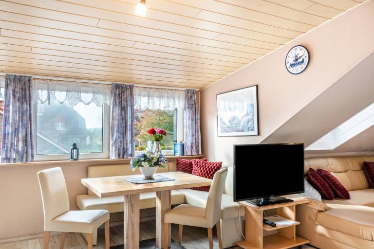Holiday Apartment 'Rödel' with Shared Terrace, Private Garden and Wi-Fi — photo 2