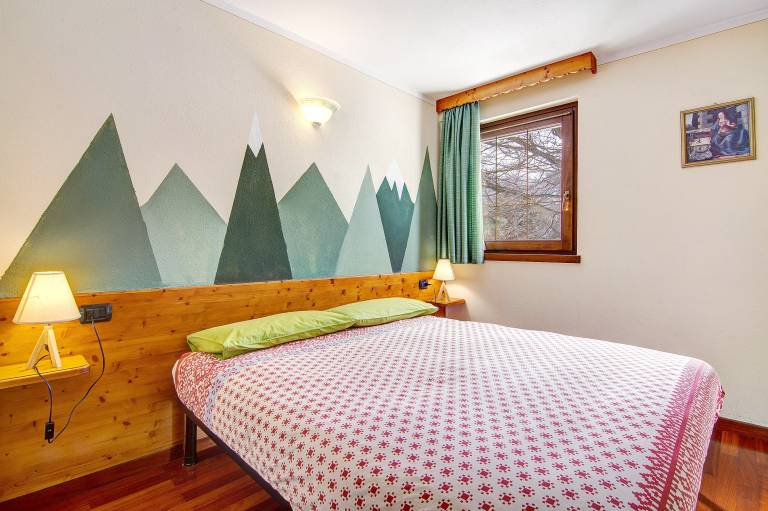 Family-friendly aparthotel with patio | Mountain view | Pets are welcome — photo 4
