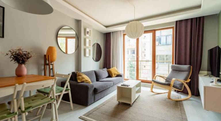 Serviced apartment with patio | Close to Galata Tower in Marmara