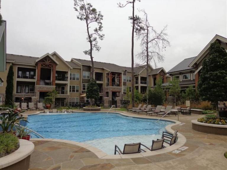 Apartment  Panther Creek
