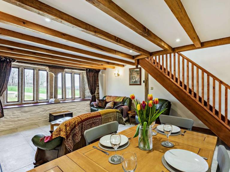 Fully equipped beautiful cottage with grill & yard | Pets allowed — photo 4