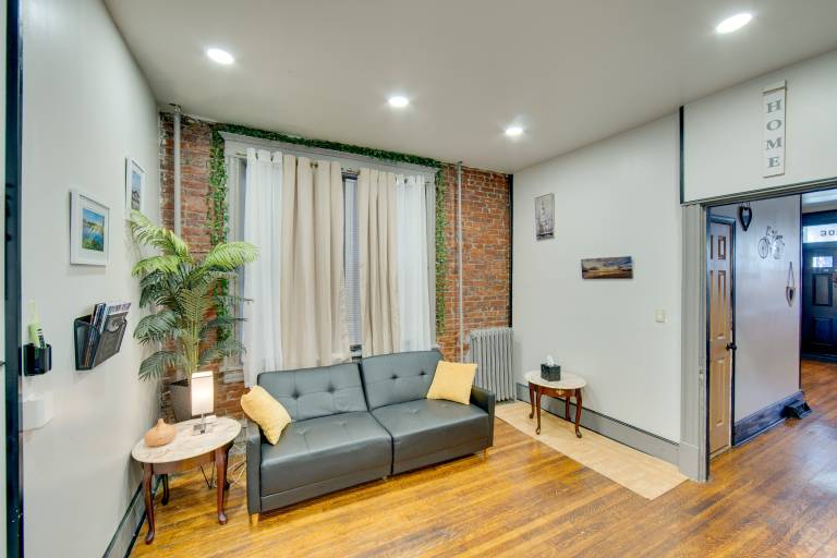 < 2 Mi to Downtown & Capitol: Harrisburg Hideaway — photo 4