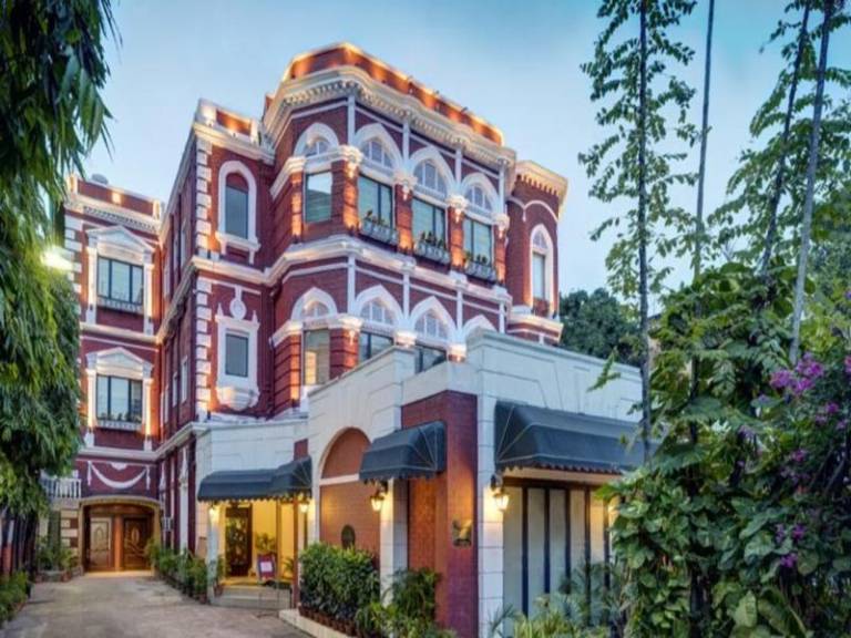 The Astor Hotel Kolkata