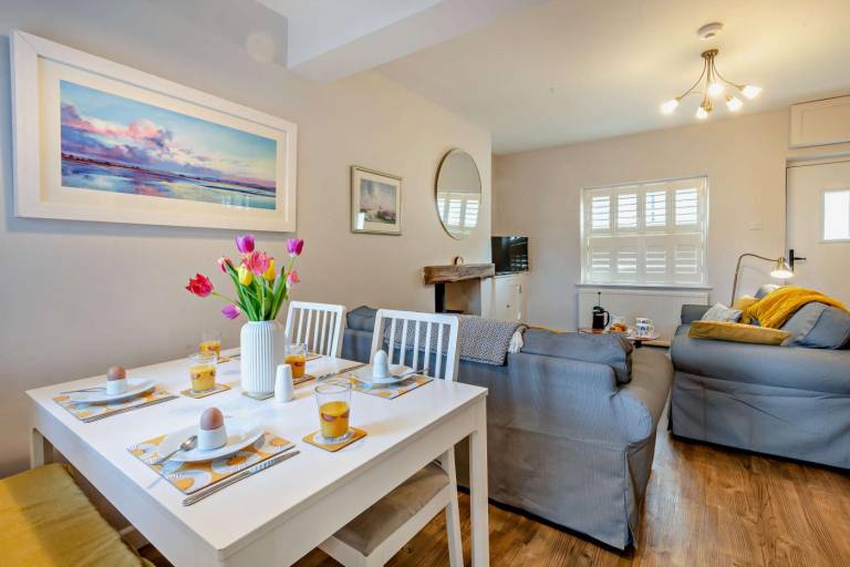 Fully equipped pleasant cottage with garden & grill | Pet-friendly in Wells-next-the-Sea