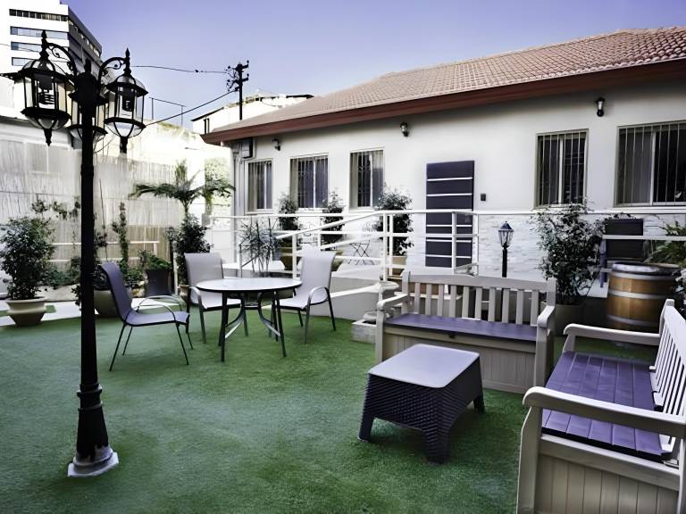 Loui Hotel Gardens in Haifa