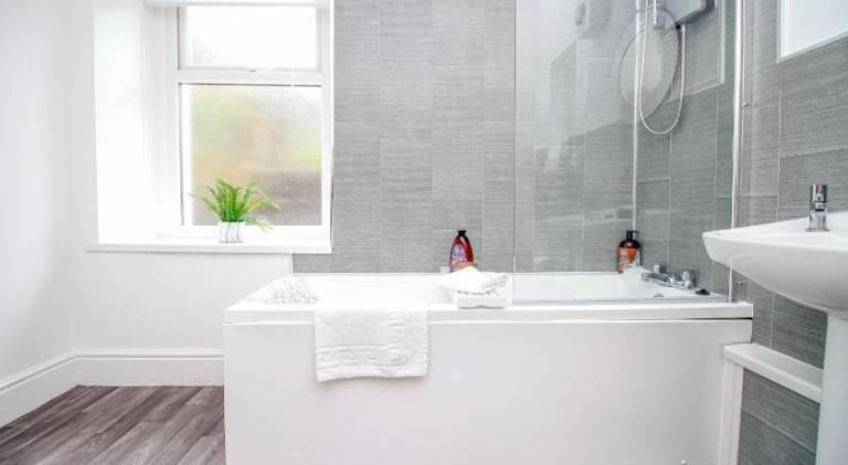 Norton Terrace Charming Home In The Beautiful Afan Forest By STAE-Homes — photo 2